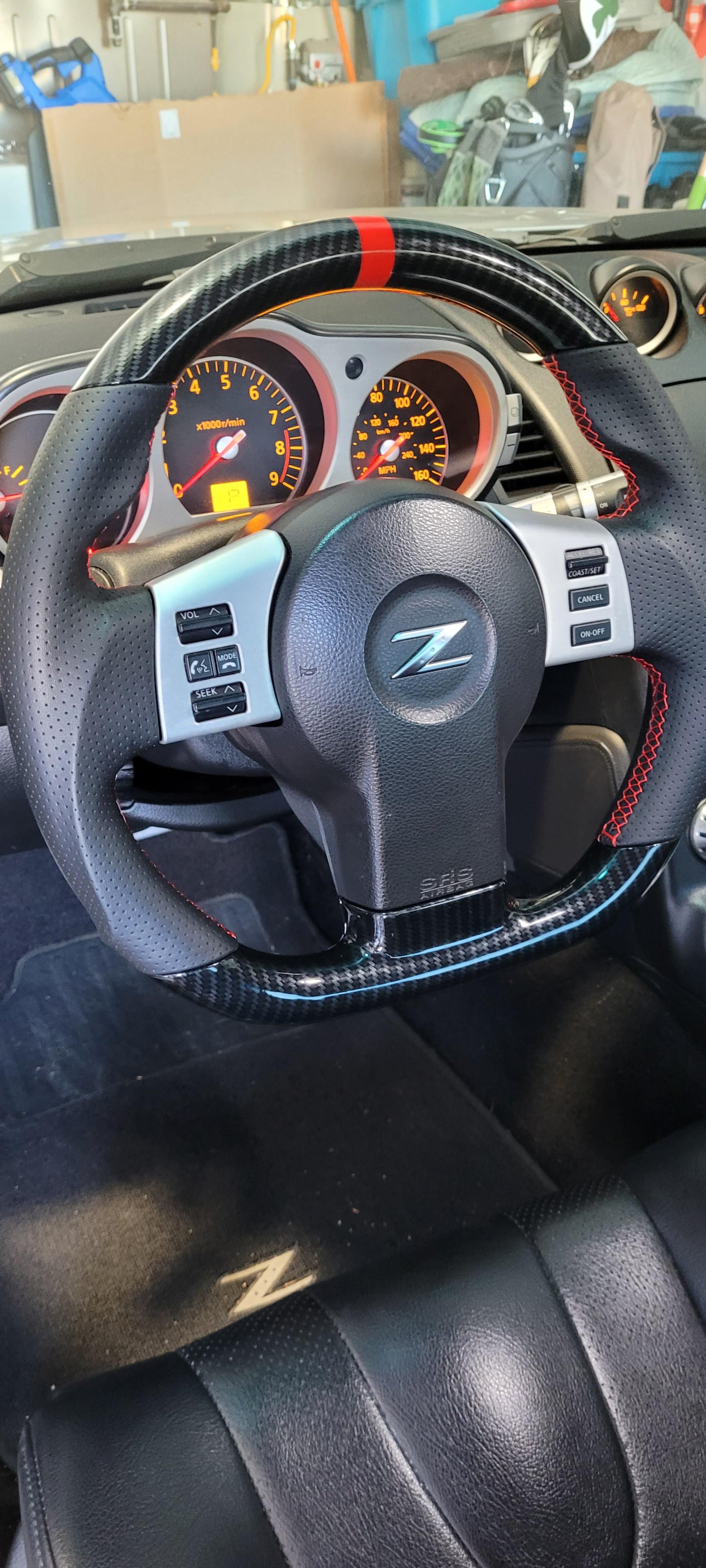 Nissan 350z Carbon Fiber Steering Wheel (2003-2008)